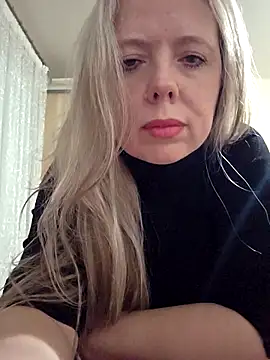 Irina3718 online show from December 4, 4:41 pm