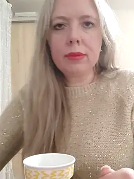 Irina3718 online show from November 12, 4:16 pm