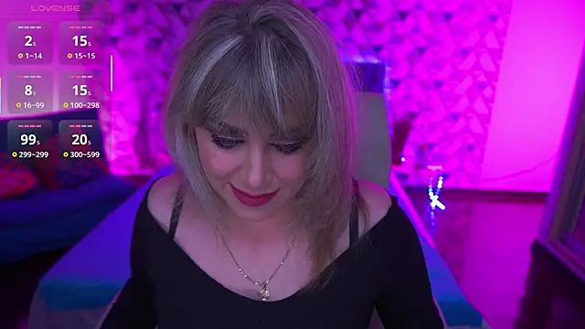 CandyLadyyy online show from June 5, 8:37 pm