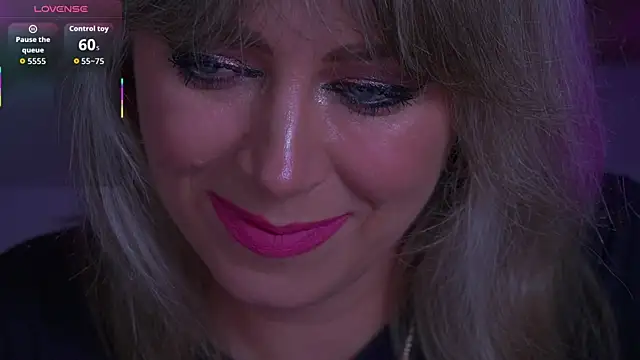 CandyLadyyy online show from July 15, 8:35 pm