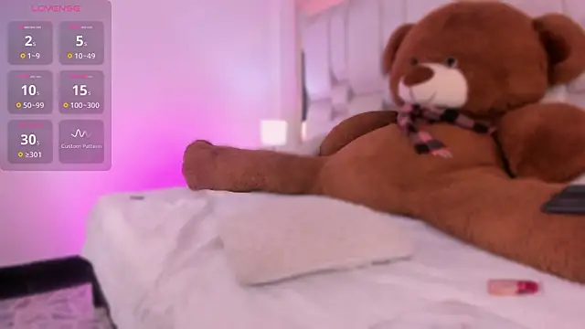 Daia Ortiz online show from March 6, 4:40 am