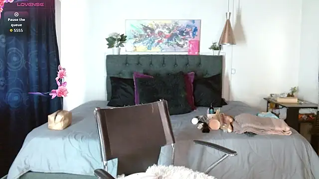 mia velvet1 online show from September 29, 6:46 pm