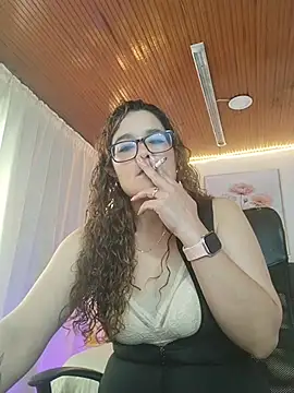 Rose Thompson1 online show from July 5, 1:39 pm