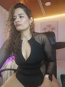 Rose Thompson1 online show from July 11, 2:28 pm