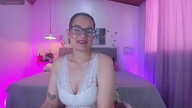 Rose Thompson1 online show from April 27, 1:52 pm