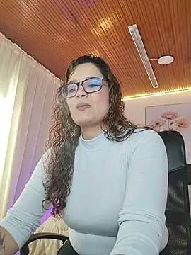 Rose Thompson1 online show from July 2, 1:39 pm