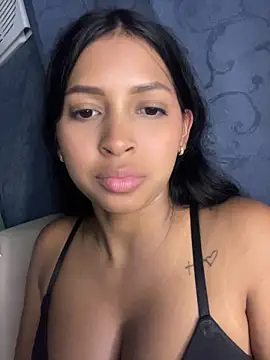 Milanyvero  online show from May 2, 5:22 am