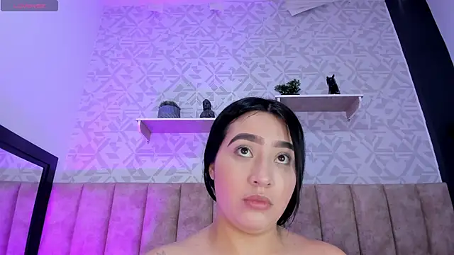 Snapshot of MelinaCruz chatting on October 16, 4:48 am MelinaCruz online show from October 16, 4:48 am
