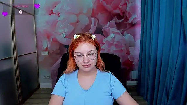 AngelinaLow online show from November 27, 12:30 pm