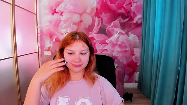 AngelinaLow online show from June 19, 11:24 am