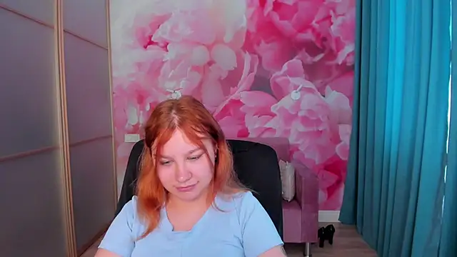 AngelinaLow online show from June 16, 11:33 am