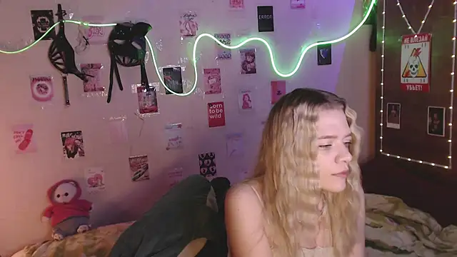 Your Horny Friends online show from November 1, 2:21 pm