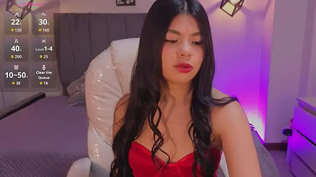 Pretty Johnson  online show from July 8, 3:09 am