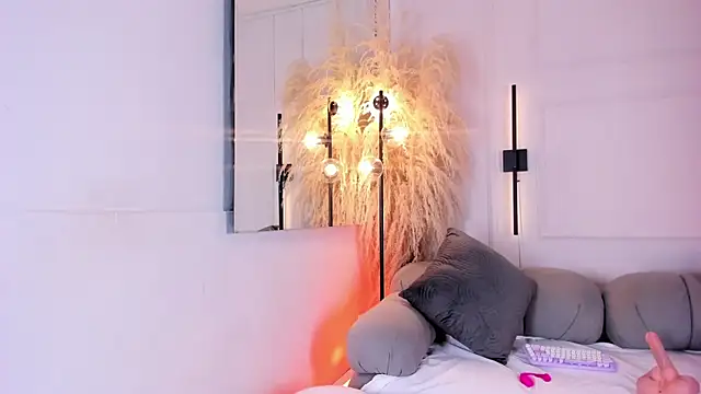 LauraCarther online show from July 10, 6:41 pm