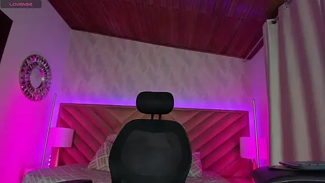 alice kingsley  online show from July 28, 9:36 pm