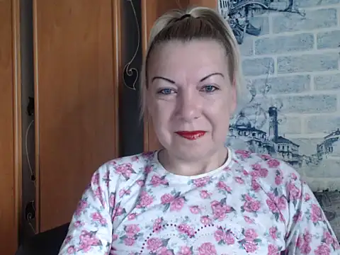 Lillia Ray online show from May 14, 7:14 am