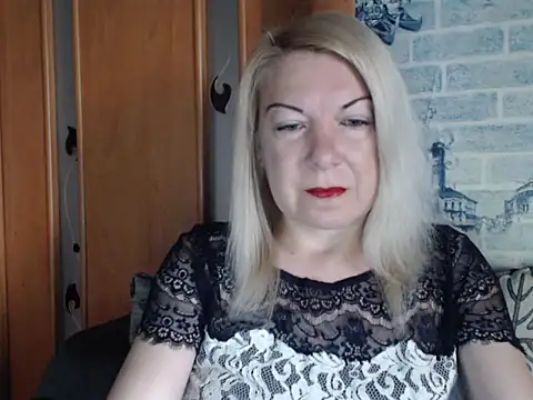 Lillia Ray online show from June 3, 6:58 am