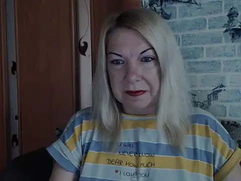 Lillia Ray online show from June 12, 5:15 am