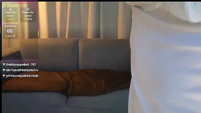 YuliethPetite online show from January 7, 11:13 am