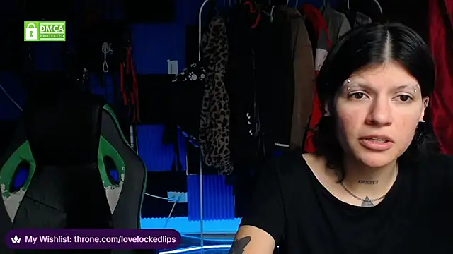 lovelockedlips online show from June 9, 7:46 pm