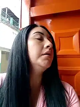 melisamoon  online show from April 5, 10:09 pm