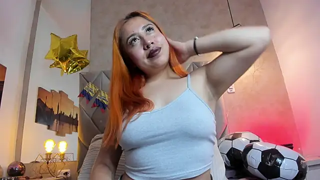 kailinmoonx online show from July 18, 11:35 am