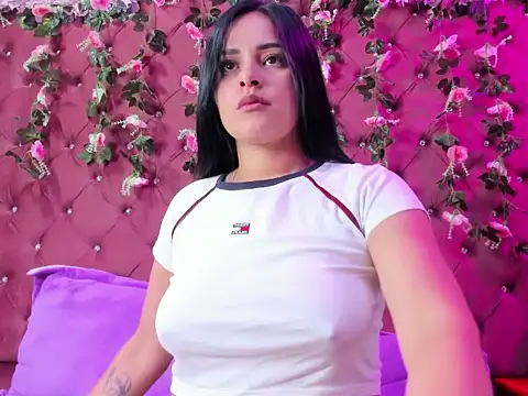 Lucy Brunno online show from January 5, 5:38 pm