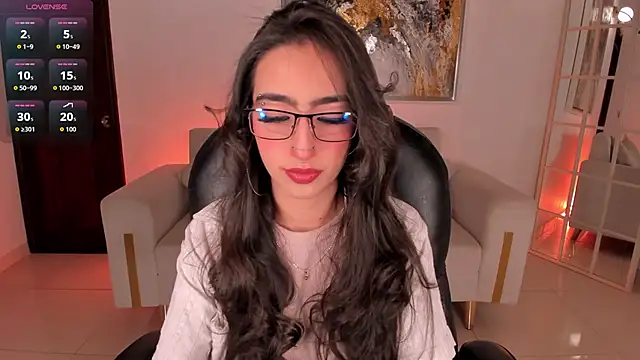 LarisaSmirnov online show from March 18, 5:45 am