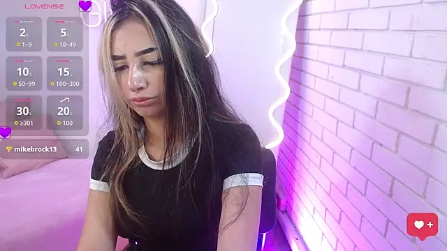 Malory tay1 online show from October 2, 7:30 pm