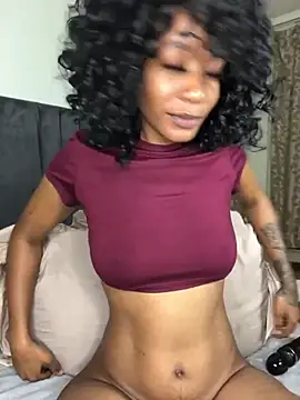Miss  Mandy online show from May 8, 9:05 pm