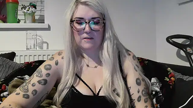 Sizzling Indie36 online show from November 1, 11:20 pm