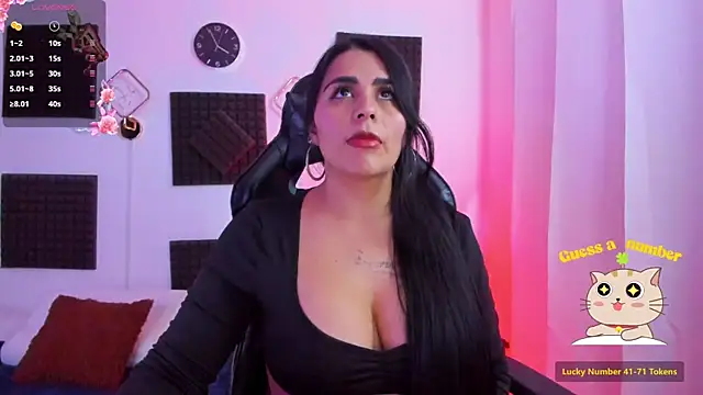 hannarusso online show from December 17, 8:57 pm