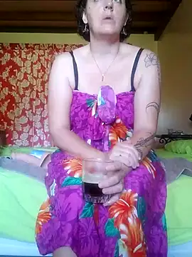 emiliemilf online show from June 23, 8:29 pm