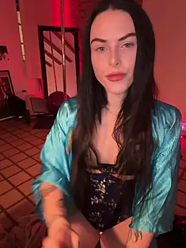 missninasparkle online show from February 15, 10:31 pm