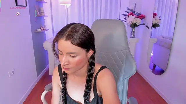 hanna mils online show from July 11, 4:01 am