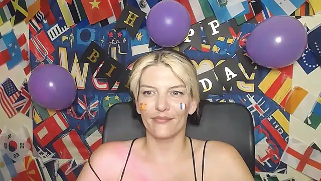 VanessaRey  online show from July 14, 10:43 am