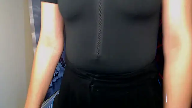 Snapshot of VanessaRey_ chatting on October 18, 5:48 pm VanessaRey  online show from October 18, 5:48 pm