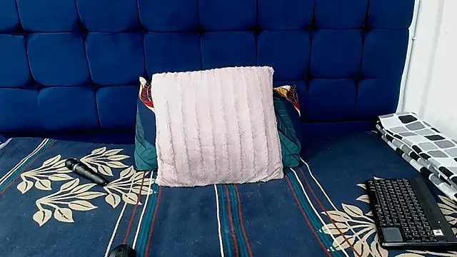 AriesCake online show from March 14, 10:49 am