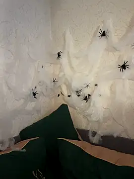 mollygirll online show from October 23, 11:16 am