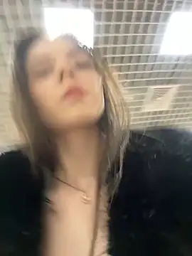 MilaBee online show from February 8, 11:14 am