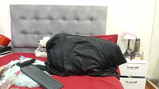 ScarlettGreen  online show from February 5, 12:08 pm