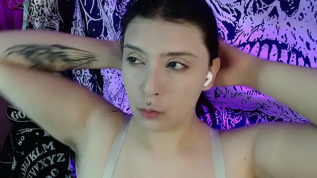 mikaskullcs online show from June 26, 10:11 pm