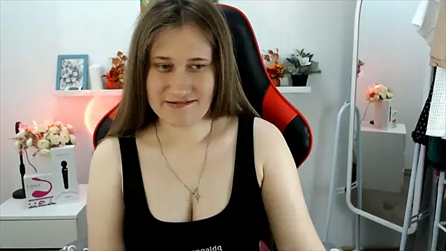 Lucky Lana online show from June 17, 2:57 am