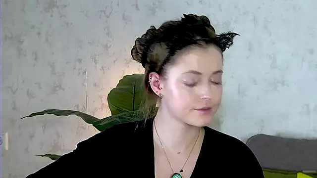 AshleyD  online show from November 24, 3:30 am