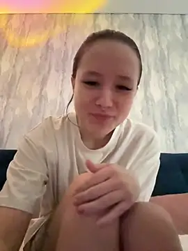 CarolineTenders online show from October 4, 2:11 pm