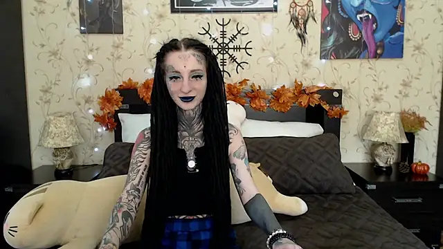 Snapshot of Velvetbat chatting on October 3, 8:08 am Velvetbat online show from October 3, 8:08 am