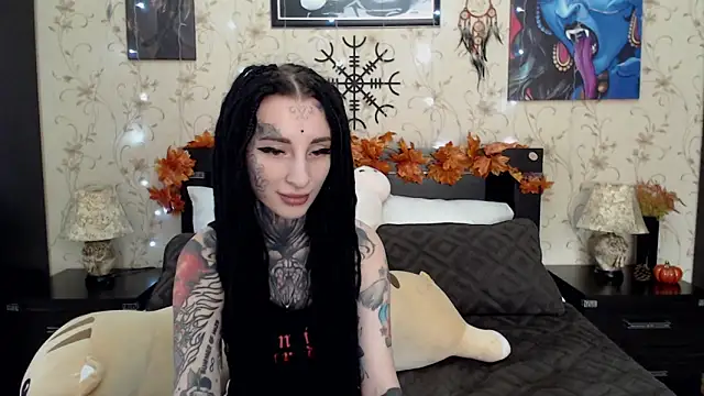 Snapshot of Velvetbat chatting on October 5, 7:02 am Velvetbat online show from October 5, 7:02 am