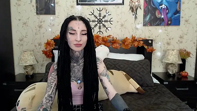 Snapshot of Velvetbat chatting on September 23, 7:17 am Velvetbat online show from September 23, 7:17 am