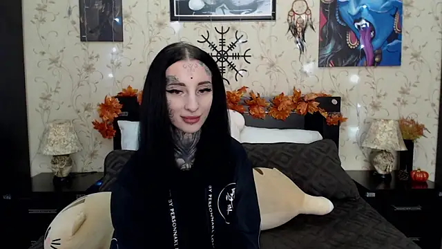 Snapshot of Velvetbat chatting on October 7, 7:24 am Velvetbat online show from October 7, 7:24 am