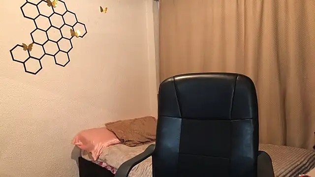 Snapshot of amelia_hall chatting on September 16, 12:57 pm amelia hall online show from September 16, 12:57 pm